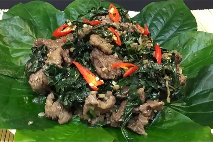 Thịt Bò Xào La Lốt Có Tác Dụng Gì? Lợi Ích Bất Ngờ Và Những Ai Không Nên Ăn
