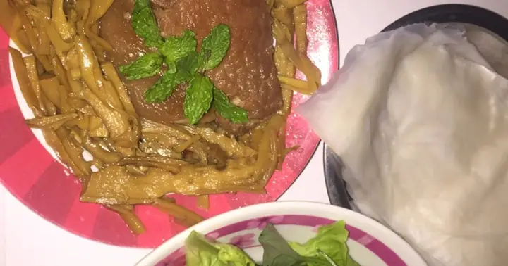 Thịt Kho Tàu Cuốn Bánh Tráng: Công Thức Nấu Ăn Hấp Dẫn Và Cách Thưởng Thức Thịt Kho Tàu Cuốn Bánh Tráng: Công Thức Nấu Ăn Hấp Dẫn Và Cách Thưởng Thức