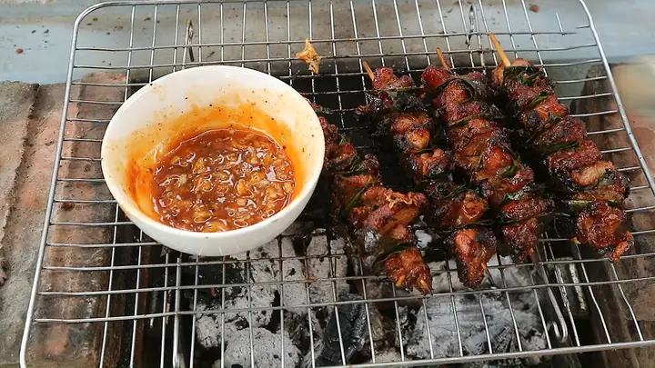 Đánh Giá Chi Tiết Thịt Lợn Mán Nướng Lá Móc Mật: Top 5 Đặc Sản Chuẩn Vị Và Cách Nhận Diện
