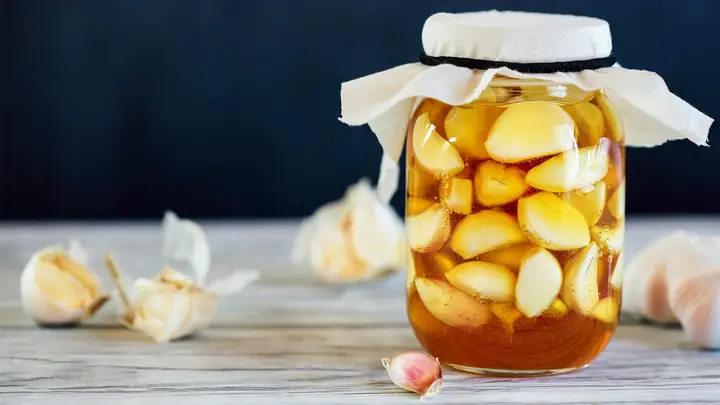 Tỏi Ngâm Mật Ong Chữa Ho Cho Bé: Hướng Dẫn Chi Tiết Và Những Lưu Ý Quan Trọng