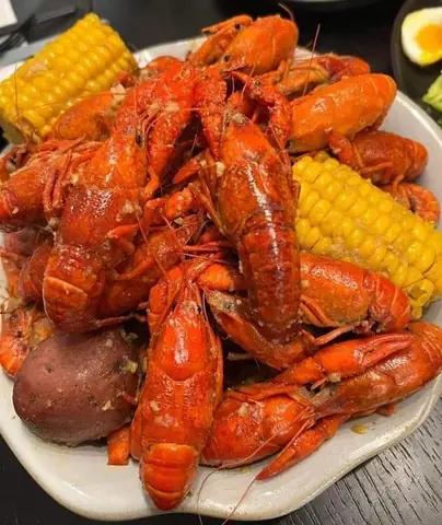 Review Tôm Hùm Đất Sốt Cajun: Nên Mua Loại Nào, Ở Đâu?