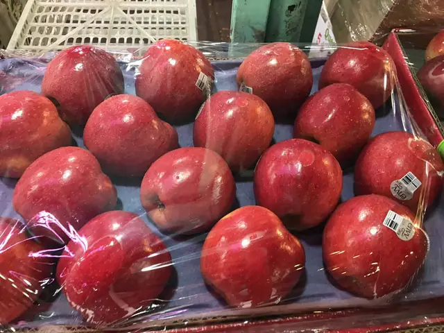 So Sánh Chi Tiết Trái Bơm Và Trái Táo: Giá Trị Dinh Dưỡng, Công Dụng Và Cách Dùng So Sánh Chi Tiết Trái Bơm Và Trái Táo: Giá Trị Dinh Dưỡng, Công Dụng Và Cách Dùng