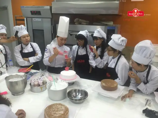 15+ Ý Tưởng Trang Trí Bánh Sinh Nhật Đơn Giản, Đẹp Mắt Tại Nhà 15+ Ý Tưởng Trang Trí Bánh Sinh Nhật Đơn Giản, Đẹp Mắt Tại Nhà