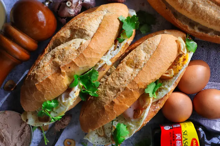 Công Thức Làm Bánh Mì Que Giòn Rụm Chuẩn Vị Việt Nam
