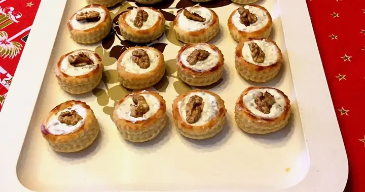 Vol Au Vent Al Formaggio E Noci: Công Thức Nâng Tầm Vị Tết Cho Bữa Tiệc Gia Đình