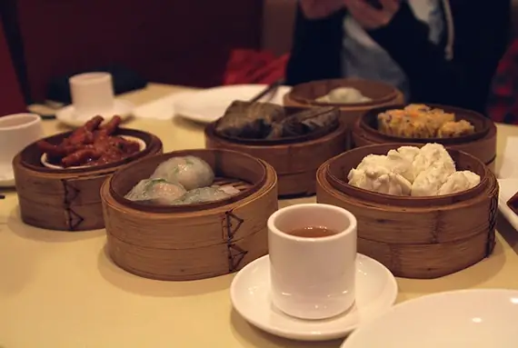Sum Bao Gồm Những Gì? Khám Phá Nguyên Liệu Trong Từng Món Ăn Trứ Danh