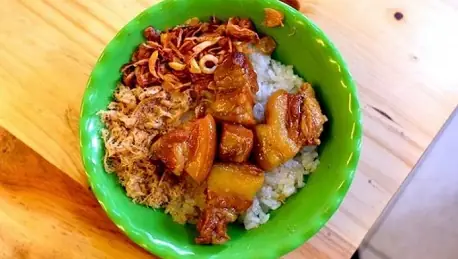 Khám Phá Hương Vị Xôi Thịt Kho Tàu Hà Nội: Công Thức Nấu Ngon Chuẩn Vị