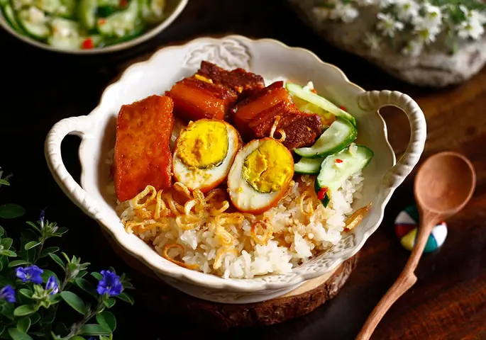 Khám Phá Hương Vị Xôi Thịt Kho Tàu Hà Nội: Công Thức Nấu Ngon Chuẩn Vị