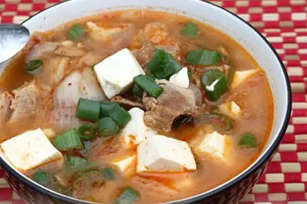 Món Ngon Dinh Dưỡng: Công Thức Xương Dê Nấu Đu Đủ Bổ Huyết, Tiêu Sưng