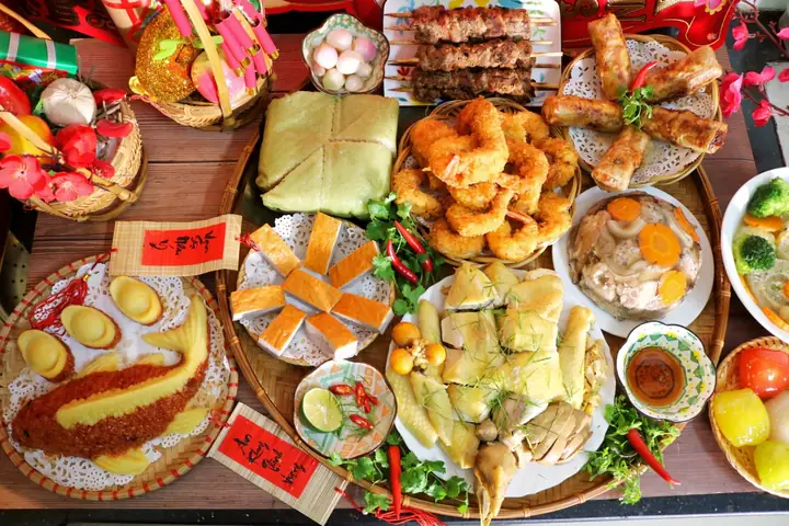 Ăn Món Gì Ngày Tết: Tổng Hợp 50+ Món Ăn Truyền Thống Từ Bắc Chí Nam
