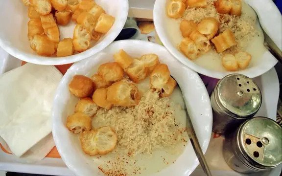 Ảnh minh họa cháo sườn sụn Huyền Anh tại chợ Đồng Xuân