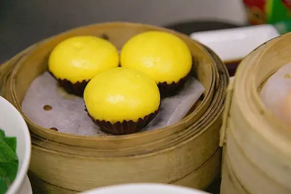 Bánh Bao Kim Sa: Hướng Dẫn Làm Vỏ Mềm Nhân Tan Chảy Chuẩn Vị