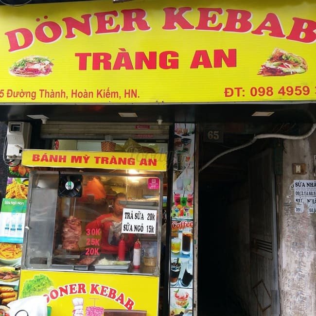 Bánh mì doner kebab Tràng An với nhân đầy đặn, chuẩn vị, thu hút tín đồ ẩm thực Hà Thành.