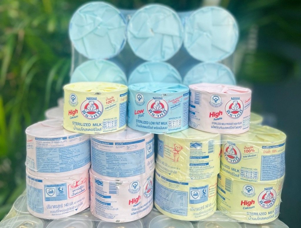 Bộ sưu tập các loại sữa gấu Nestle Thái Lan với màu sắc và công dụng khác nhau, đáp ứng nhu cầu dinh dưỡng đa dạng