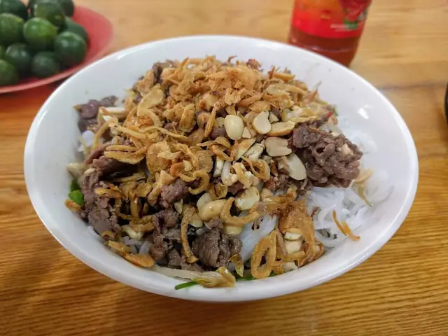 Hướng Dẫn Làm Bún Bò Cô Tuân Hủ Tíu Xá Xíu Chiên Chuẩn Vị