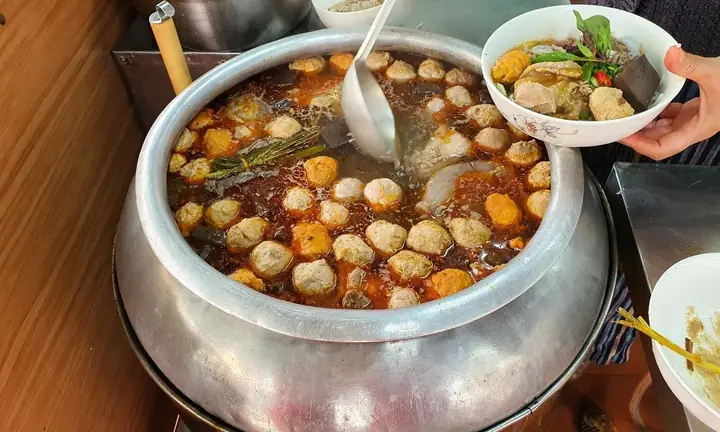 Bún Bò Huế: Nguồn Gốc, Cách Làm Và Ý Nghĩa Văn Hóa