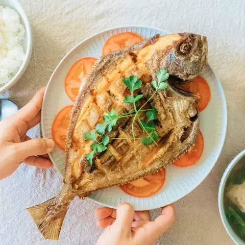 Cách Làm Cá Chim Biển Chiên Giòn Thơm Ngon Tại Nhà