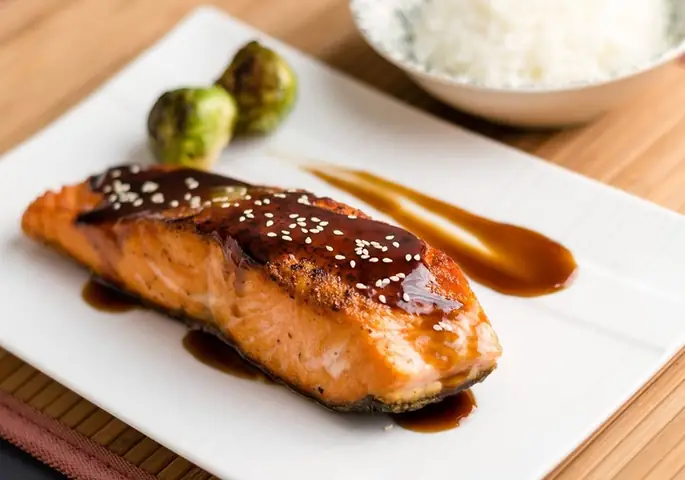 Cá Hồi Áp Chảo Sốt Teriyaki: Công Thức Hoàn Hảo Cho Bữa Ăn Sang Trọng