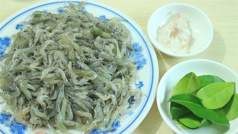 Các nguyên liệu chính để làm món tép rang lá chanh đặc sắc