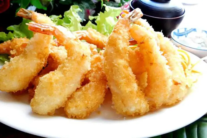 Cách Chiên Tôm Giòn Rụm, Thơm Ngon Như Nhà Hàng Chuyên Nghiệp