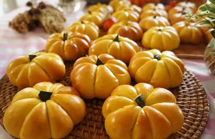 Hướng Dẫn Toàn Tập: 3 Công Thức Bánh Bí Đỏ Nướng Bằng Nồi Chiên Không Dầu Đơn Giản