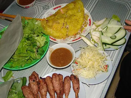 Cách Làm Bún Thịt Nướng Đà Nẵng Chuẩn Vị: Từ Nước Lèo Đặc Trưng Đến Thịt Nướng Thơm Phức