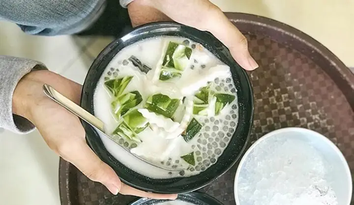 Cách Làm Chè Dừa Non Thơm Ngon, Thanh Mát Cho Mùa Hè