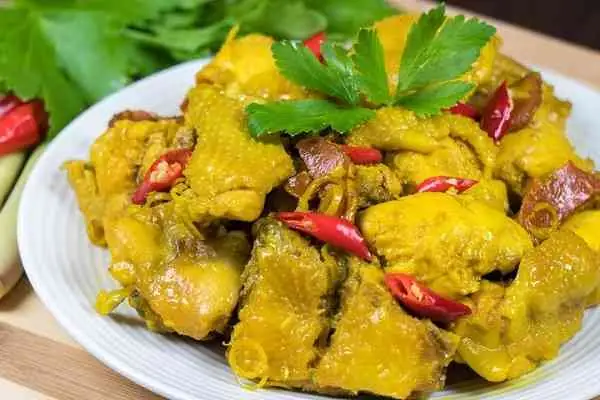 Cách Làm Gà Kho Nghệ Tươi Chuẩn Vị Miền Trung