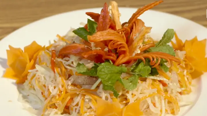 Công Thức Nộm Sứa Đơn Giản: Su Hào, Ngó Sen & Cùi Dừa