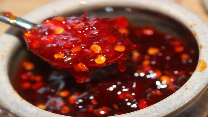 Cách Làm Tương Ớt Huế Chuẩn Vị: Hướng Dẫn Từ A Đến Z