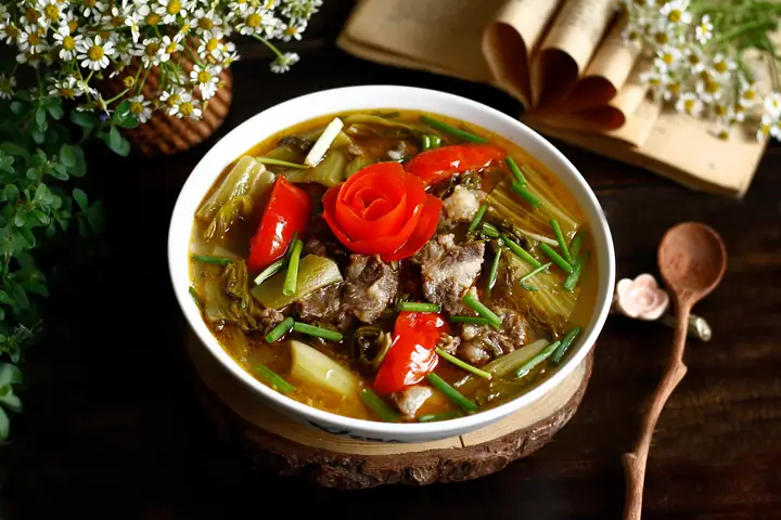Cách Nấu Bò Hầm Dưa Chua Chuẩn Vị, Mềm Thơm