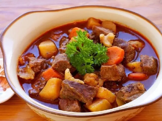 Cách Nấu Bò Kho Miền Trung Chuẩn Vị: Hướng Dẫn Chi Tiết Từ A Đến Z