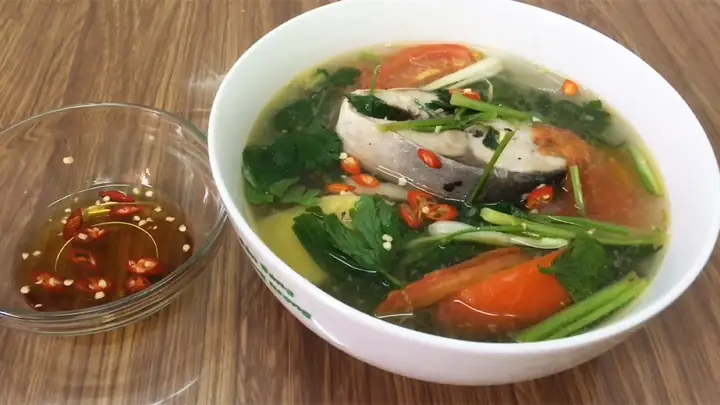 Hướng Dẫn Nấu Canh Cá Chua Ngọt Chuẩn Vị: 2 Công Thức Dễ Làm, Ngọt Thanh Đậm Đà