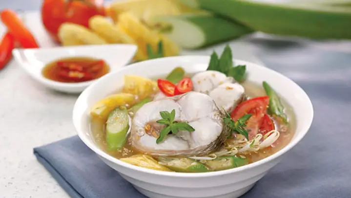 Cách Nấu Canh Chua Cá Lóc Ngon Chuẩn Vị: Bí Quyết Từ Ba Vùng Miền