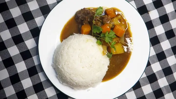Cách Nấu Cà Ri Bò Nhật Bản Chuẩn Vị Tại Nhà