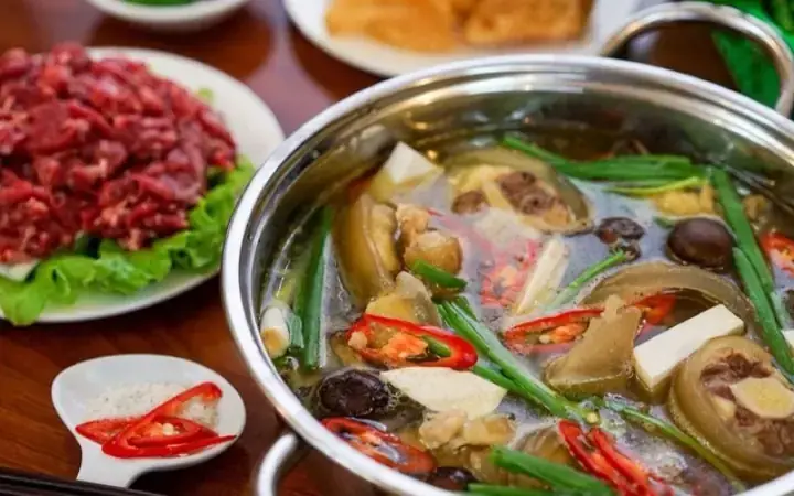 Cách Nấu Chân Bò Nhanh Mềm Và Không Hôi: Bí Quyết Tổng Hợp