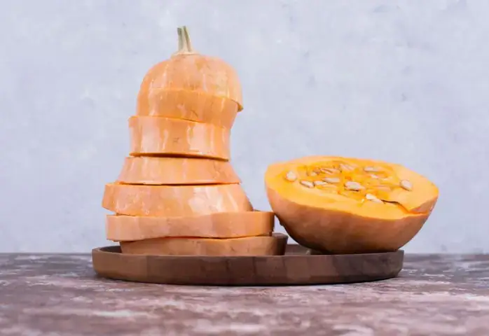 Hướng Dẫn Chi Tiết Cách Nấu Cháo Bí Đỏ Cho Bé 6 Tháng Tuổi