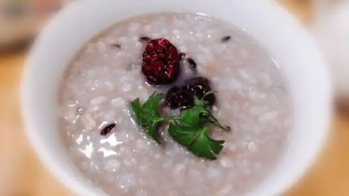 Hướng Dẫn Chi Tiết Cách Nấu Cháo Quinoa Cho Bé Ăn Dặm Dinh Dưỡng