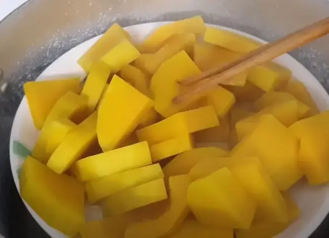 Cách Nấu Chè Bí Đỏ Cho Bà Bầu