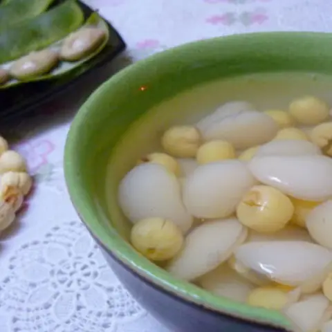 Cách Nấu Chè Đậu Ngự Hạt Sen Chuẩn Vị Cung Đình Huế