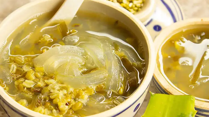 Cách Nấu Chè Nha Đam Đậu Xanh Lá Dứa Ngon Chuẩn Vị