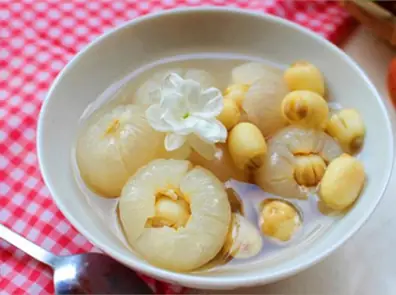 Cách Nấu Chè Sen Vải Thơm Ngon, Thanh Mát, Ngọt Dịu Tại Nhà