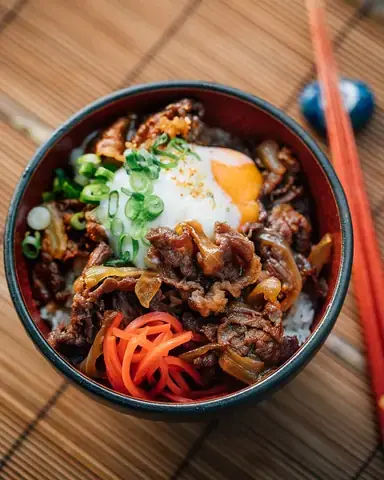 Cách Nấu Gyudon Của Nhật Bản Chuẩn Vị Tại Nhà