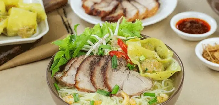 Cách Nấu Mì Hoành Thánh Xương Heo Và Xá Xíu: Tổng Hợp Bí Quyết Từ Nguyên Liệu Đến Thành Phẩm