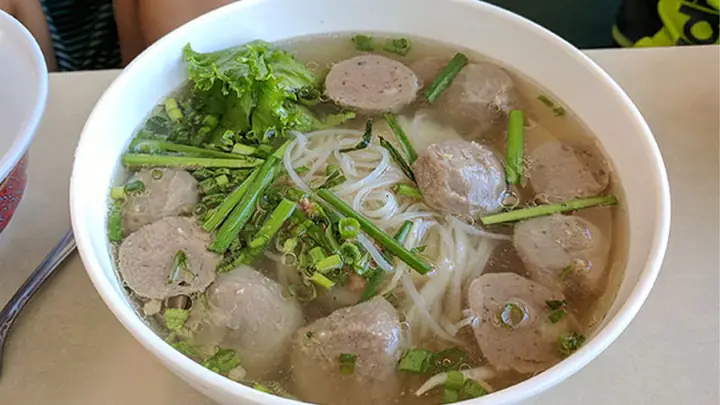 Cách Nấu Hủ Tiếu Bò Viên Mỹ Tho Chuẩn Vị Tại Nhà