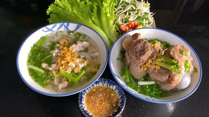 Hướng Dẫn Chi Tiết Cách Nấu Hủ Tiếu Xí Quách Thơm Ngon