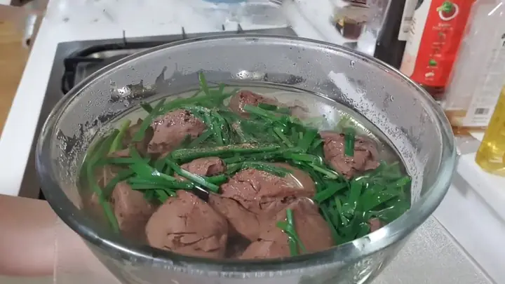 Hướng Dẫn Chi Tiết 3 Cách Nấu Canh Huyết Heo Ngon Bổ Dưỡng Tại Nhà