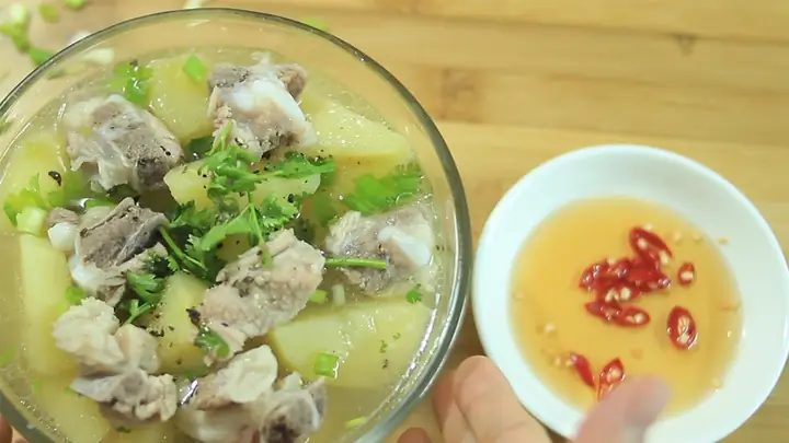 Cách Nấu Khoai Tây Đa Dạng: Từ Canh Đến Món Ăn Vặt Thơm Ngon