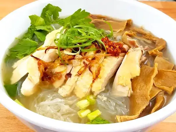 Cách Nấu Lại Thịt Gà Đã Luộc: 8 Món Ngon, Mềm Như Mới