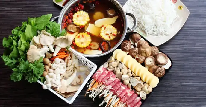 Cách Nấu Lẩu Băng Chuyền Tại Nhà Đơn Giản, Thành Công